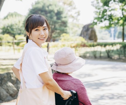 介護施設　労働環境